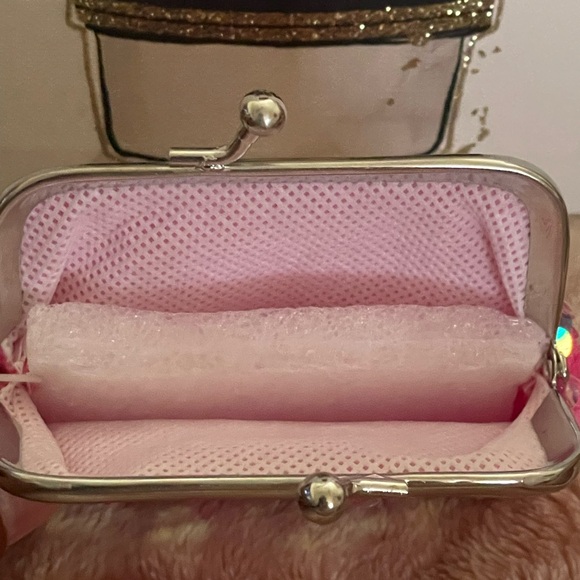 NWT Sequin Kisslock Coin Pouch - Picture 2 of 2